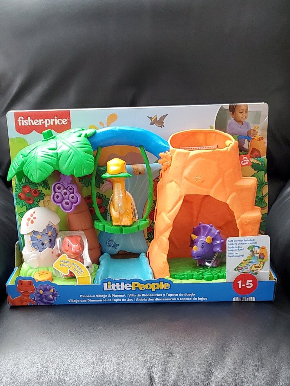 Little People Dinosaur Village & Playmat Playset With Dinosaurs Brand New!